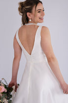 li - 1BE - 004 - bridalicious Brautkleider Hochzeitskleider Brautmoden Bremen Wiesbaden