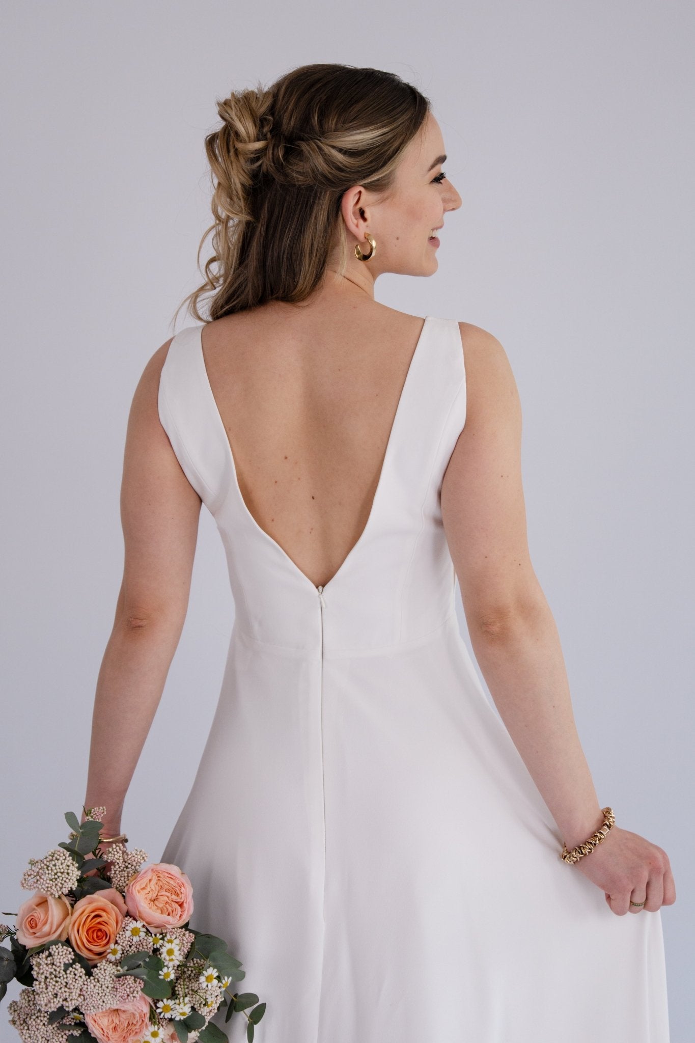 li - 1BE - 006 - bridalicious Brautkleider Hochzeitskleider Brautmoden Bremen Wiesbaden