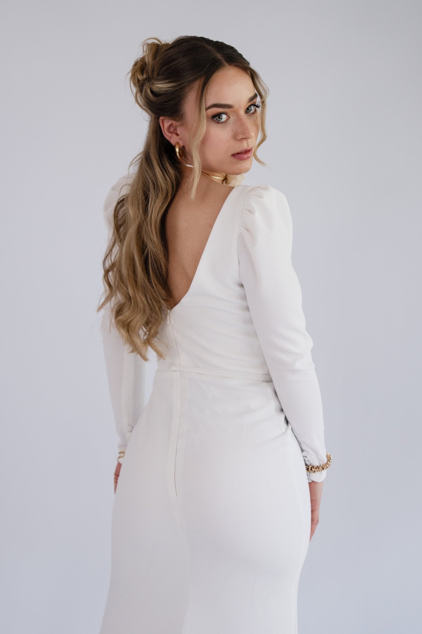 li - 1BE - 008 - bridalicious Brautkleider Hochzeitskleider Brautmoden Bremen Wiesbaden