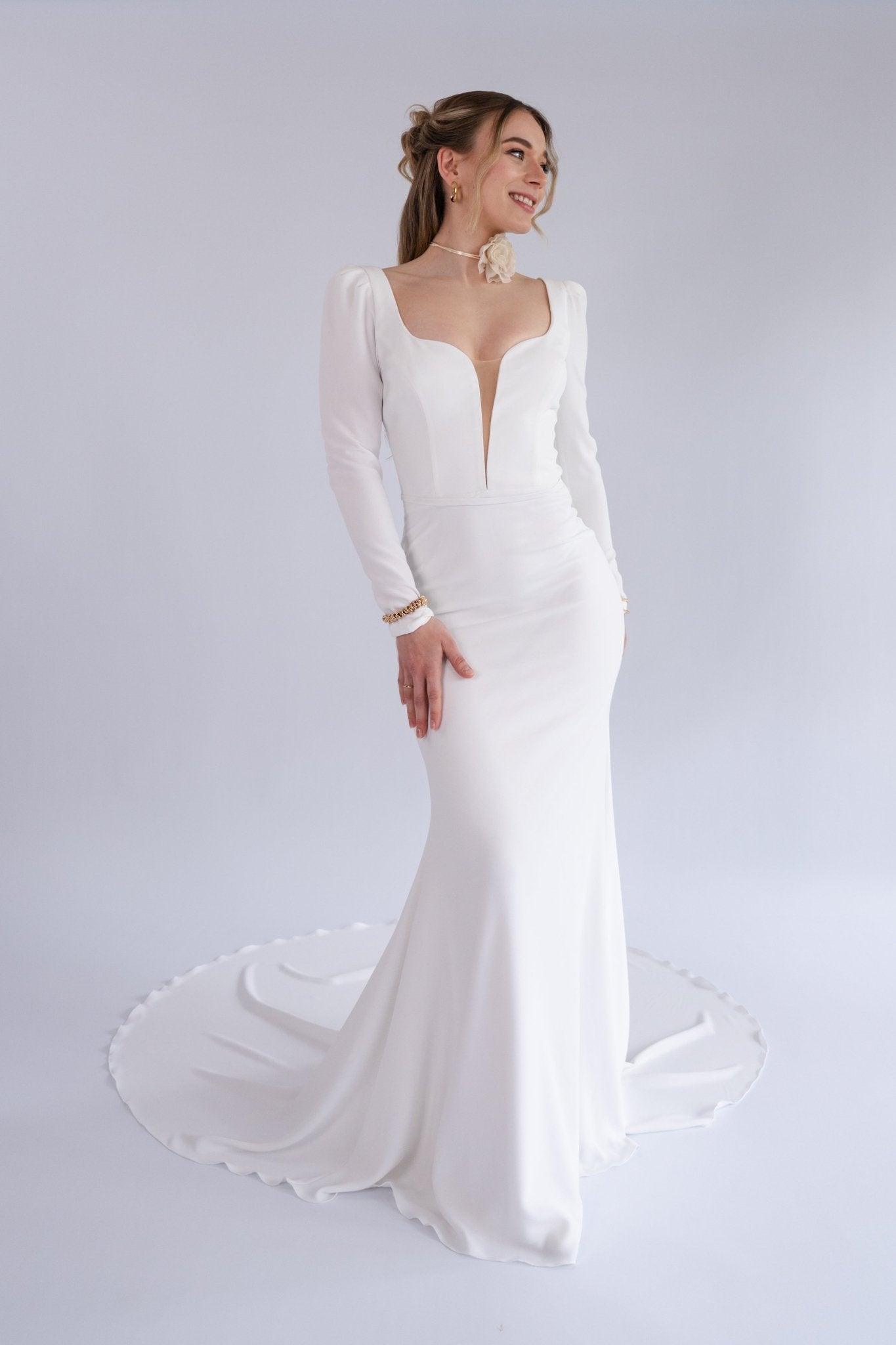 li - 1BE - 008 - bridalicious Brautkleider Hochzeitskleider Brautmoden Bremen Wiesbaden