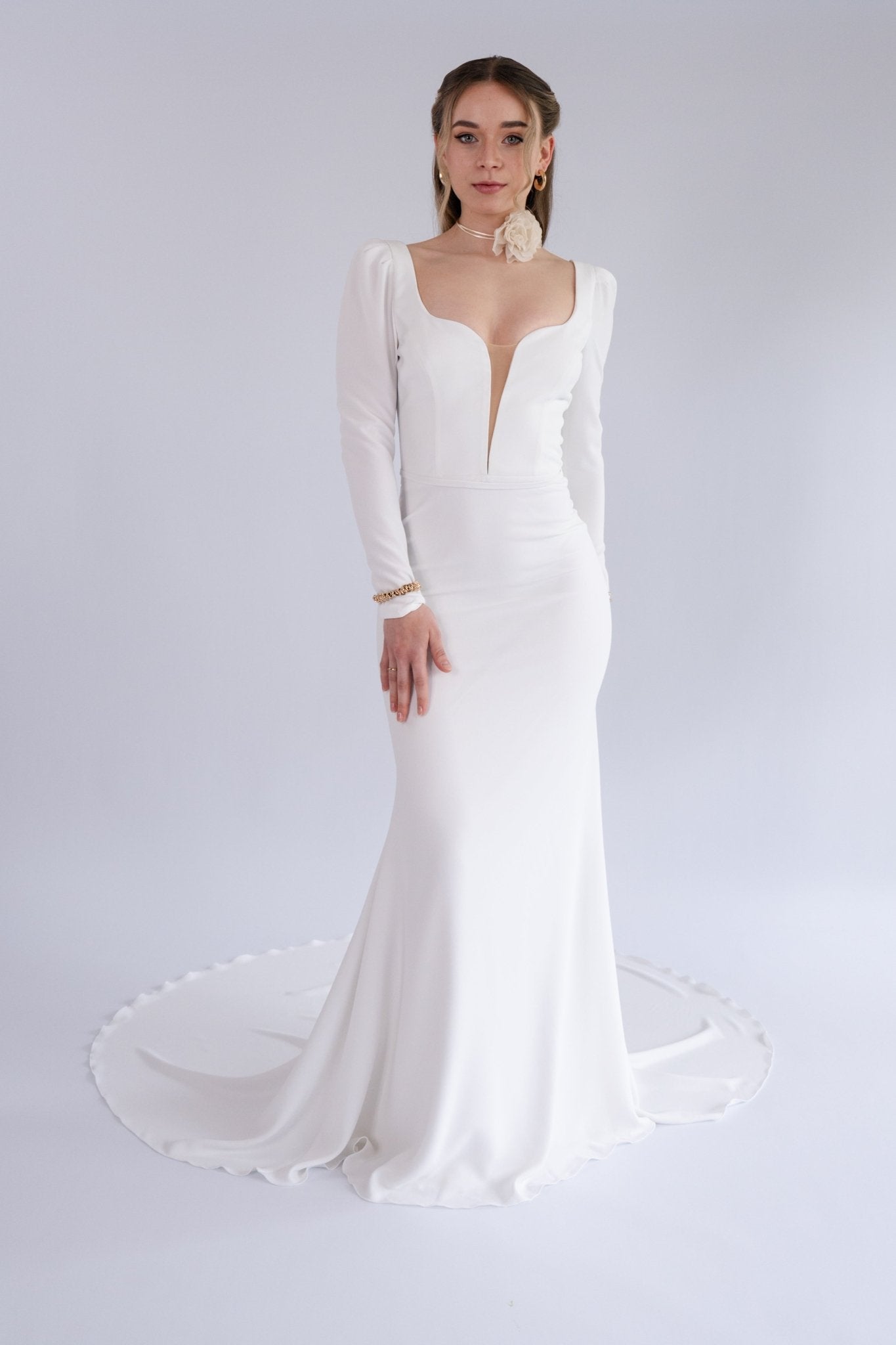 li - 1BE - 008 - bridalicious Brautkleider Hochzeitskleider Brautmoden Bremen Wiesbaden