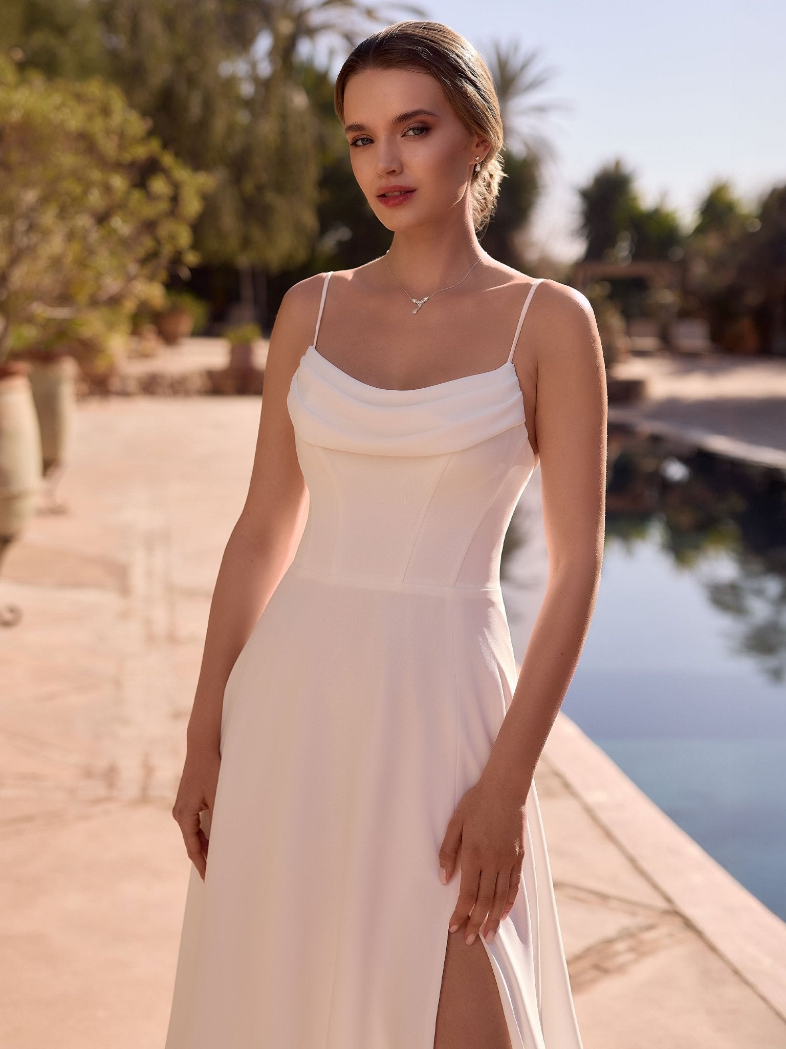 li - 1BE - 025 - bridalicious Brautkleider Hochzeitskleider Brautmoden Bremen Wiesbaden