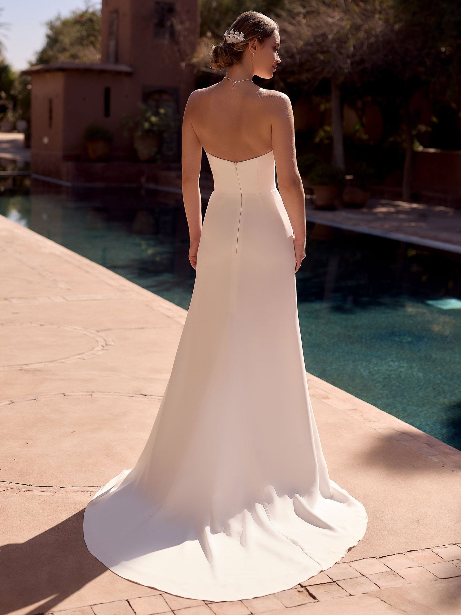 li - 1BE - 039 - bridalicious Brautkleider Hochzeitskleider Brautmoden Bremen Wiesbaden