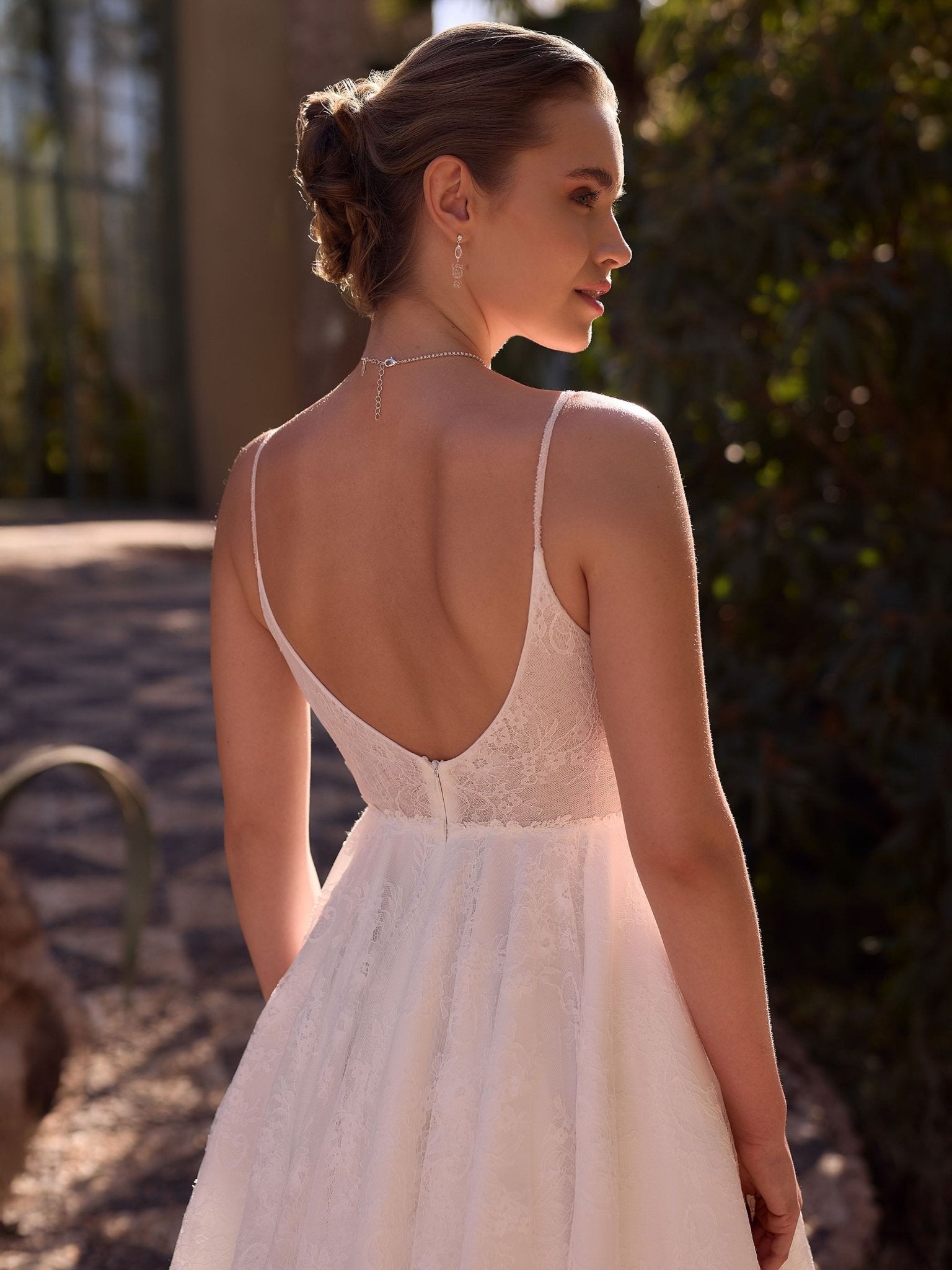 li - 1BE - 048 - bridalicious Brautkleider Hochzeitskleider Brautmoden Bremen Wiesbaden