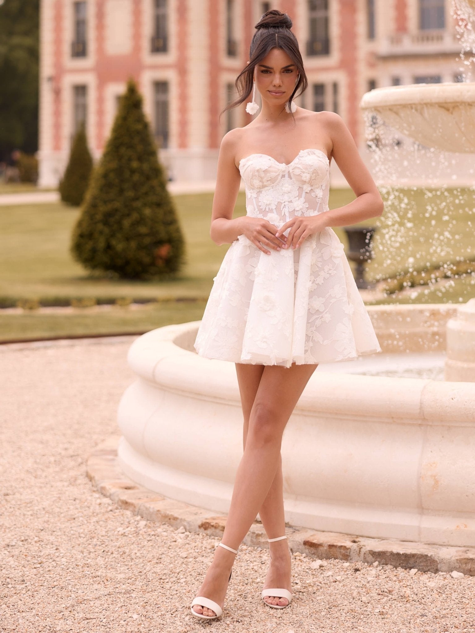 li - 1BE - 051 - bridalicious Brautkleider Hochzeitskleider Brautmoden Bremen Wiesbaden