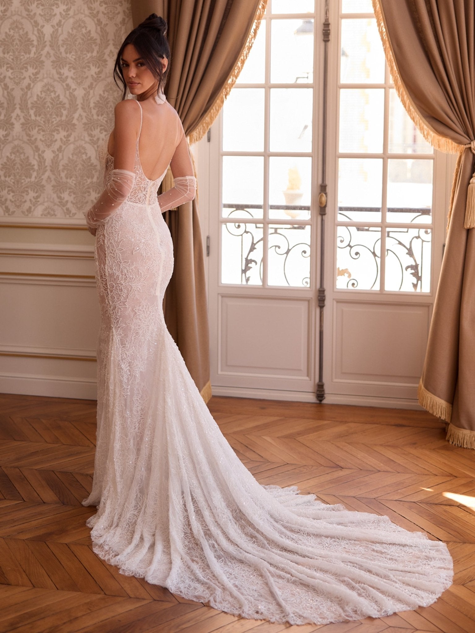 li - 1BE - 053 - bridalicious Brautkleider Hochzeitskleider Brautmoden Bremen Wiesbaden