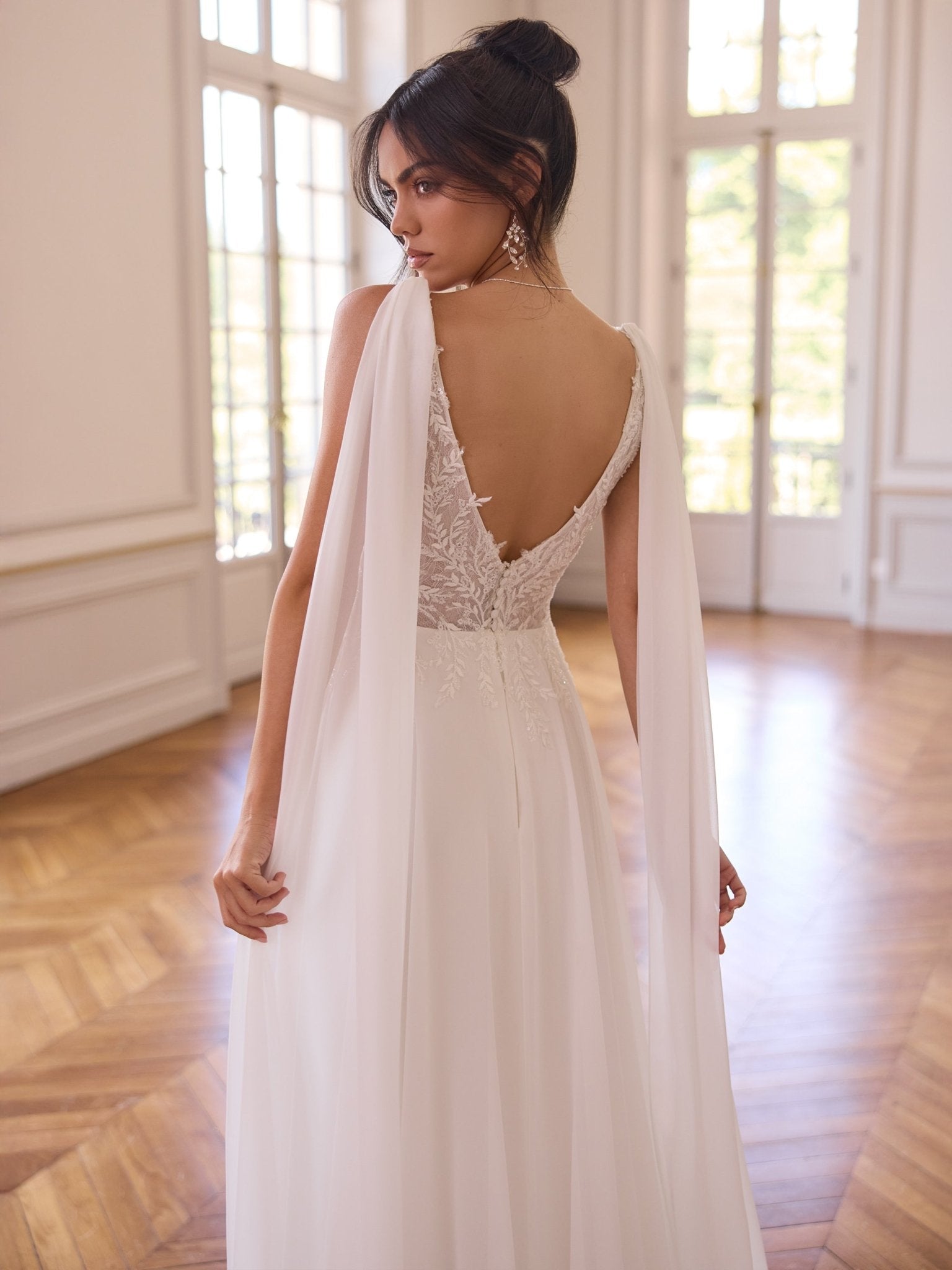 li - 1BE - 058 - bridalicious Brautkleider Hochzeitskleider Brautmoden Bremen Wiesbaden