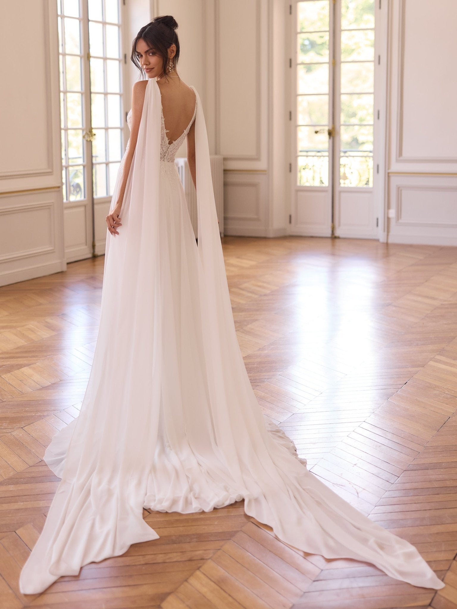 li - 1BE - 058 - bridalicious Brautkleider Hochzeitskleider Brautmoden Bremen Wiesbaden