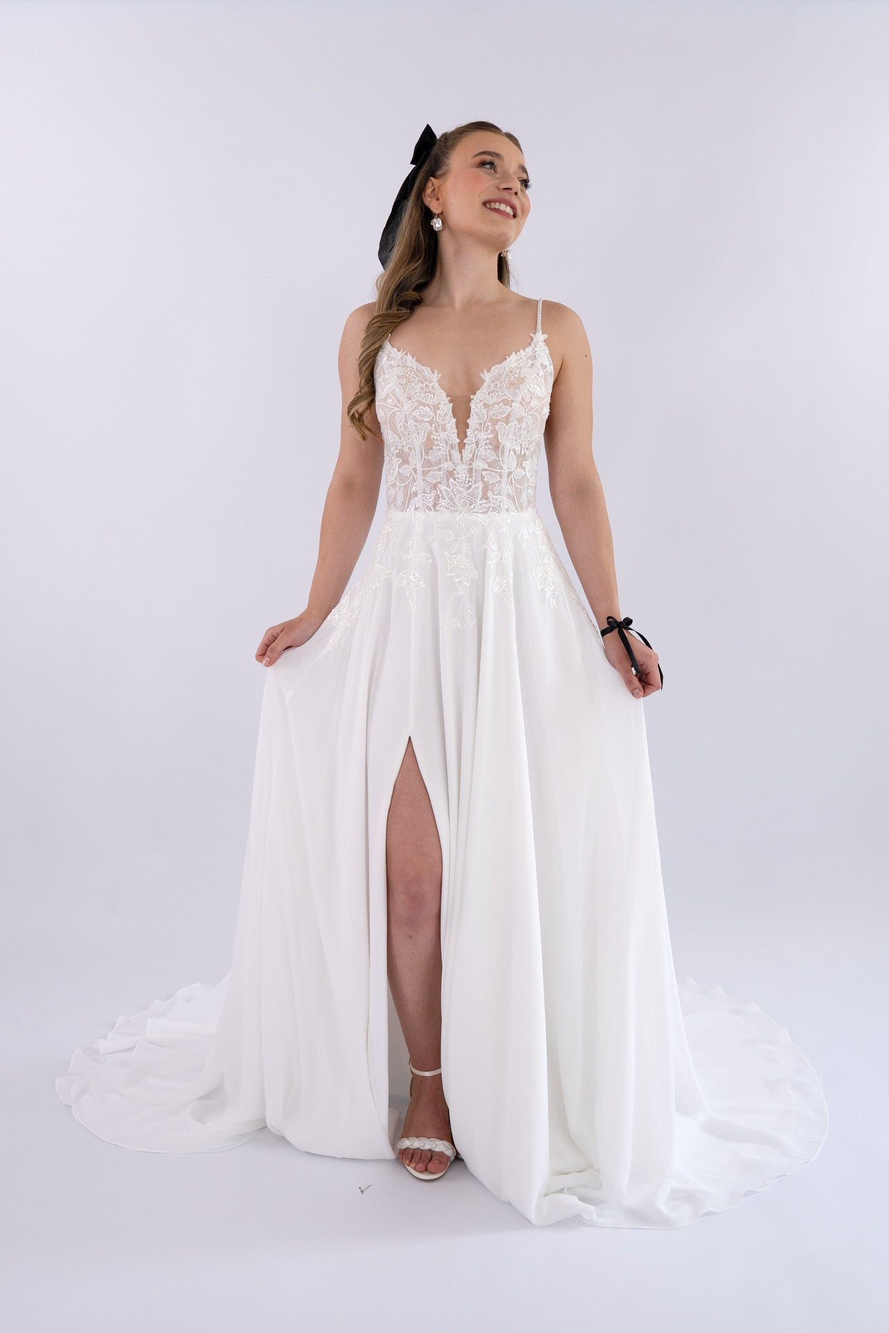 li - 2RE - 003 - bridalicious Brautkleider Hochzeitskleider Brautmoden Bremen Wiesbaden