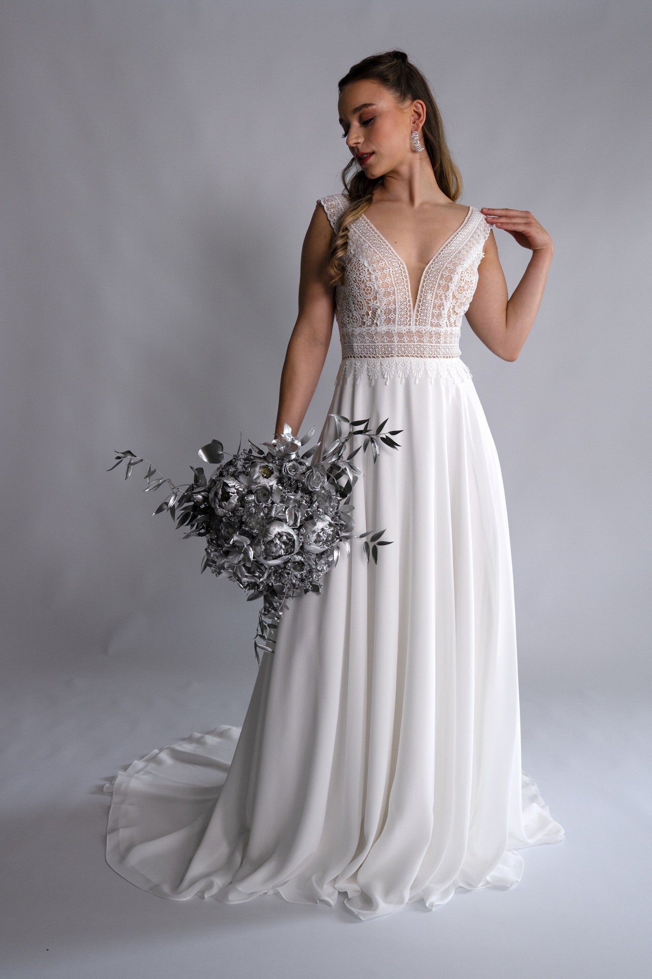 li - 2RE - 004 - bridalicious Brautkleider Hochzeitskleider Brautmoden Bremen Wiesbaden