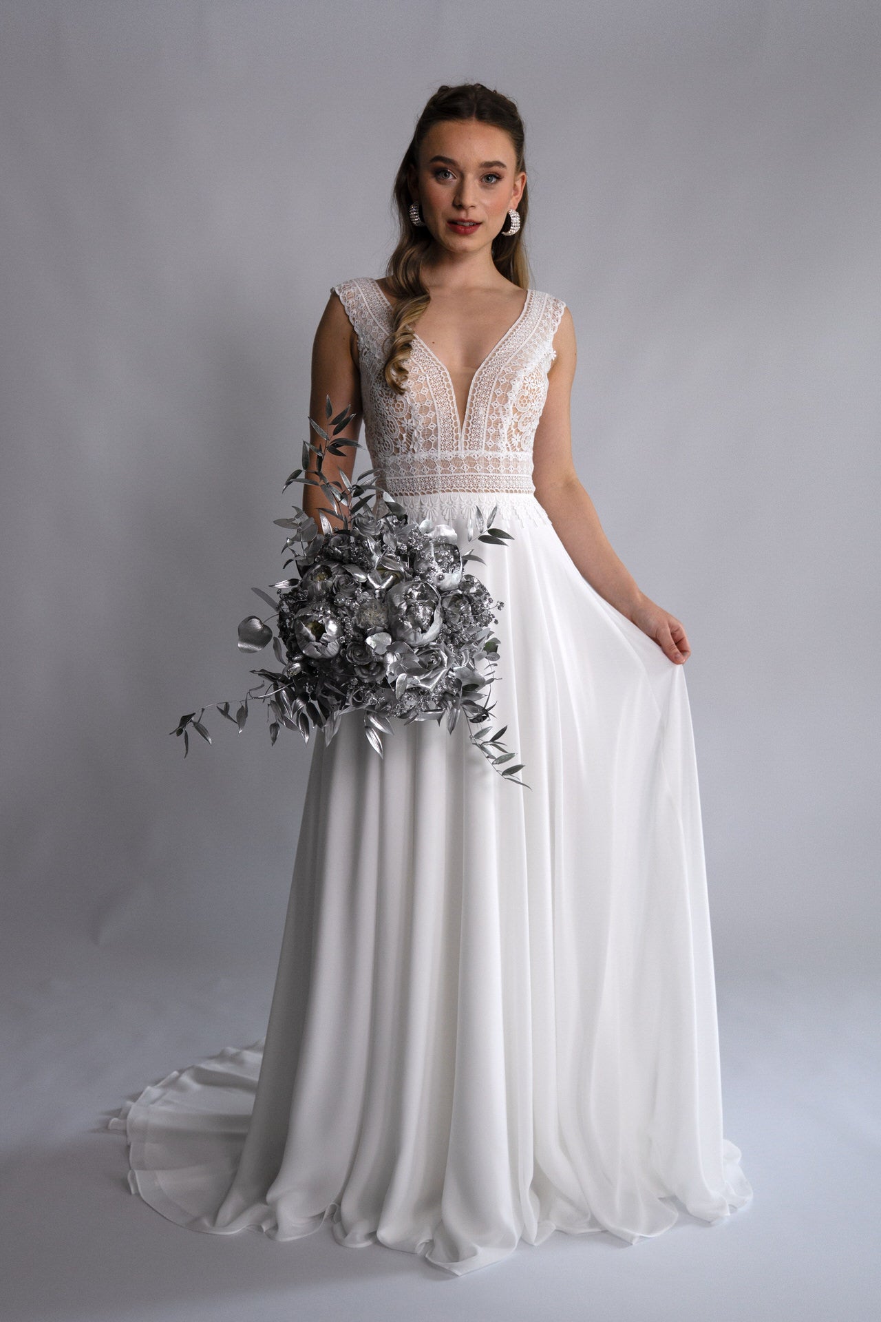 li - 2RE - 004 - bridalicious Brautkleider Hochzeitskleider Brautmoden Bremen Wiesbaden