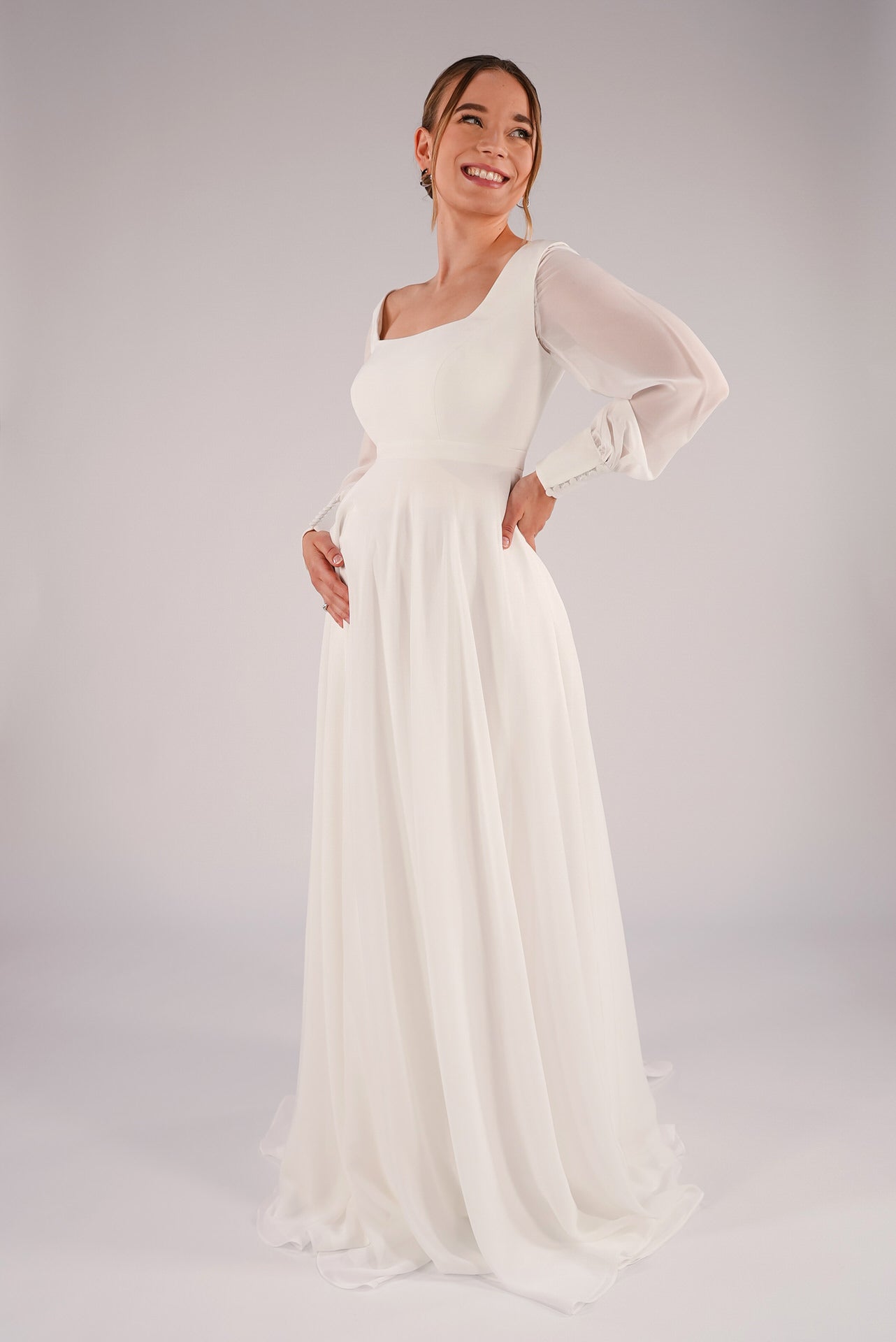 li - 2RE - 006(LU) - bridalicious Brautkleider Hochzeitskleider Brautmoden Bremen Wiesbaden