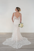 li - 2RE - 014 - bridalicious Brautkleider Hochzeitskleider Brautmoden Bremen Wiesbaden