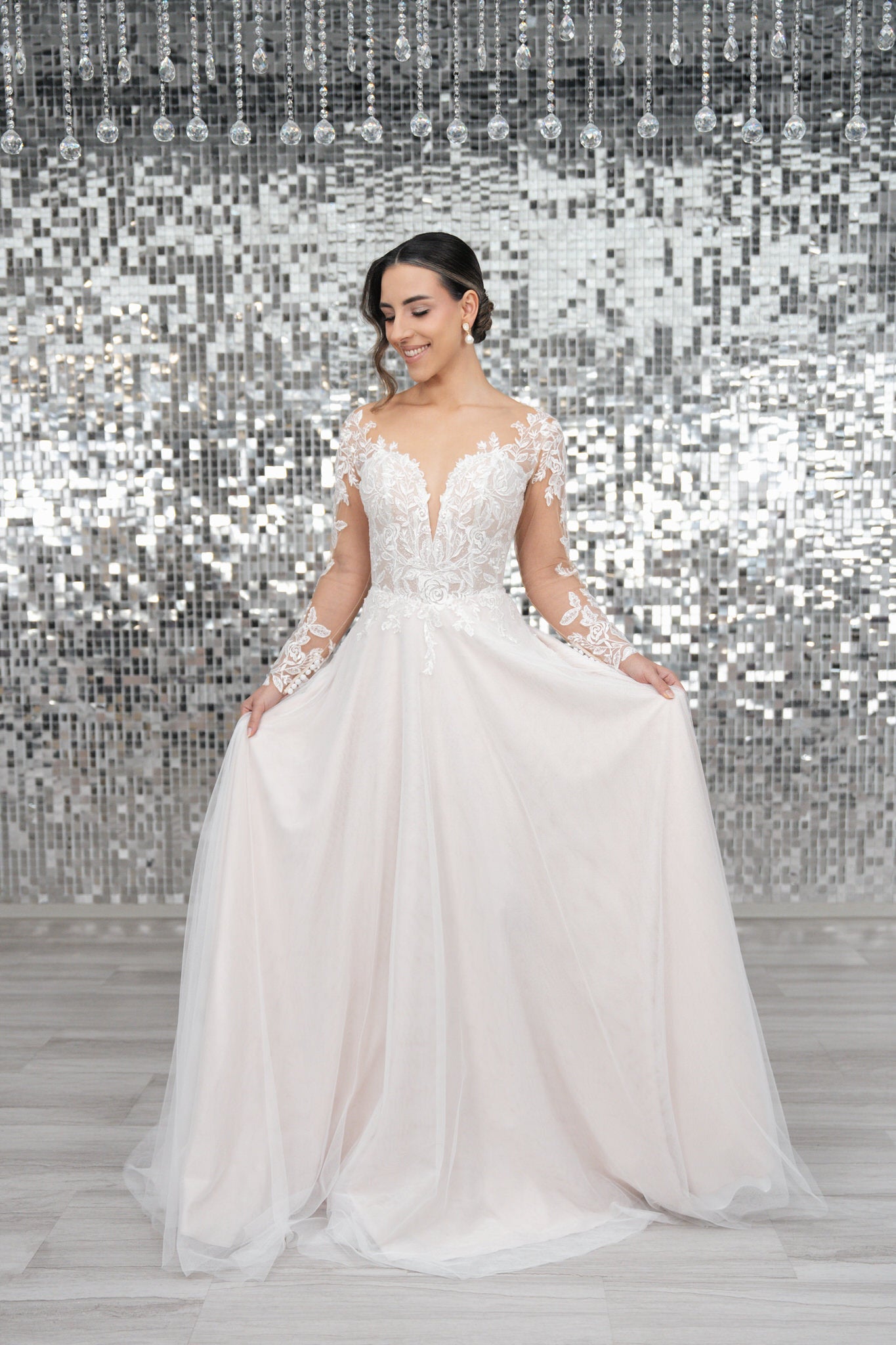 li - 2RE - 018 - bridalicious Brautkleider Hochzeitskleider Brautmoden Bremen Wiesbaden