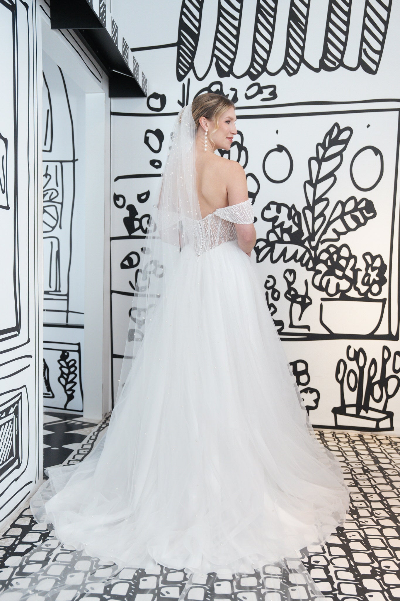 li - 2RE - 020 - bridalicious Brautkleider Hochzeitskleider Brautmoden Bremen Wiesbaden