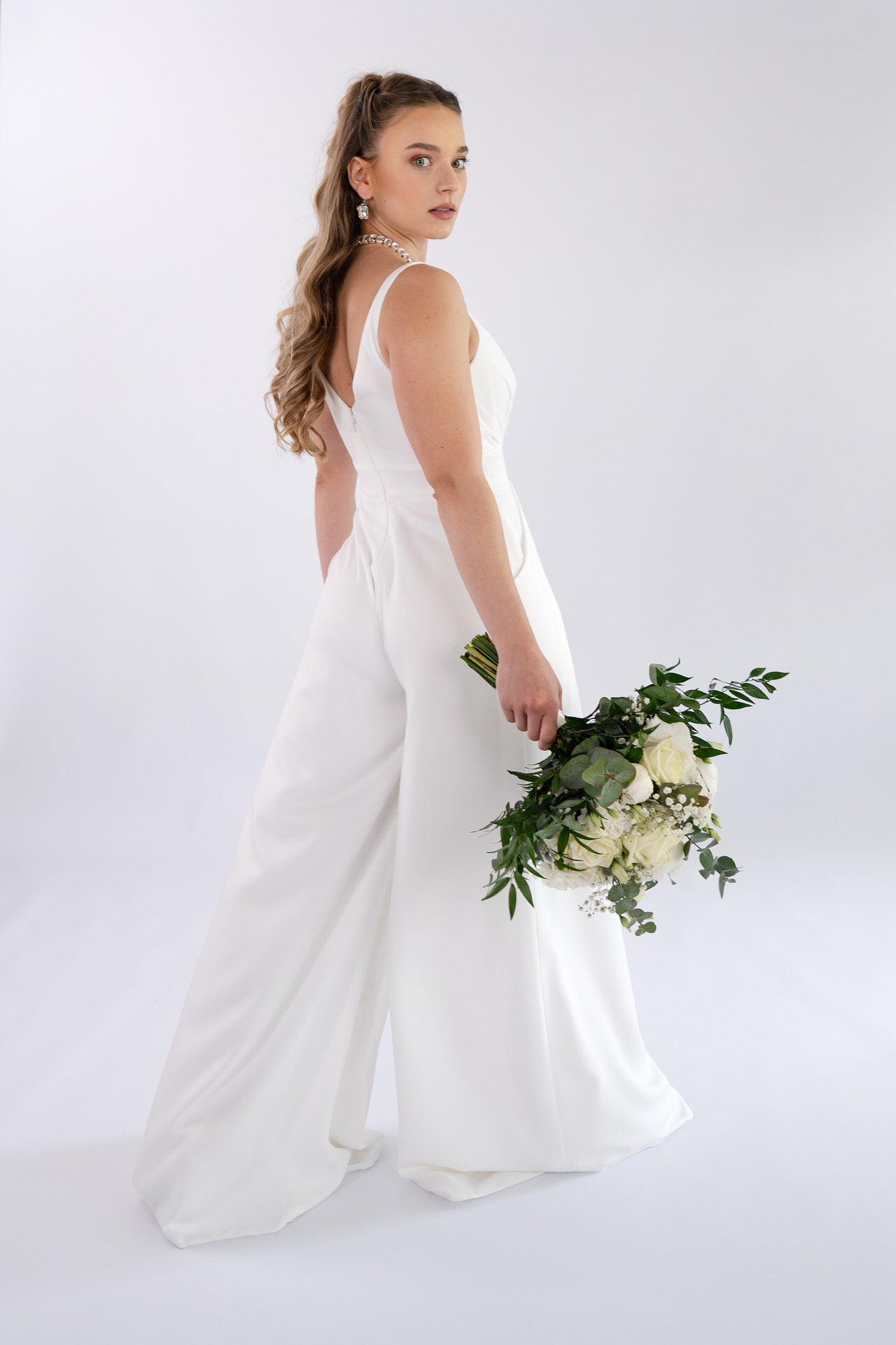 li - 3M - 002 - bridalicious Brautkleider Hochzeitskleider Brautmoden Bremen Wiesbaden