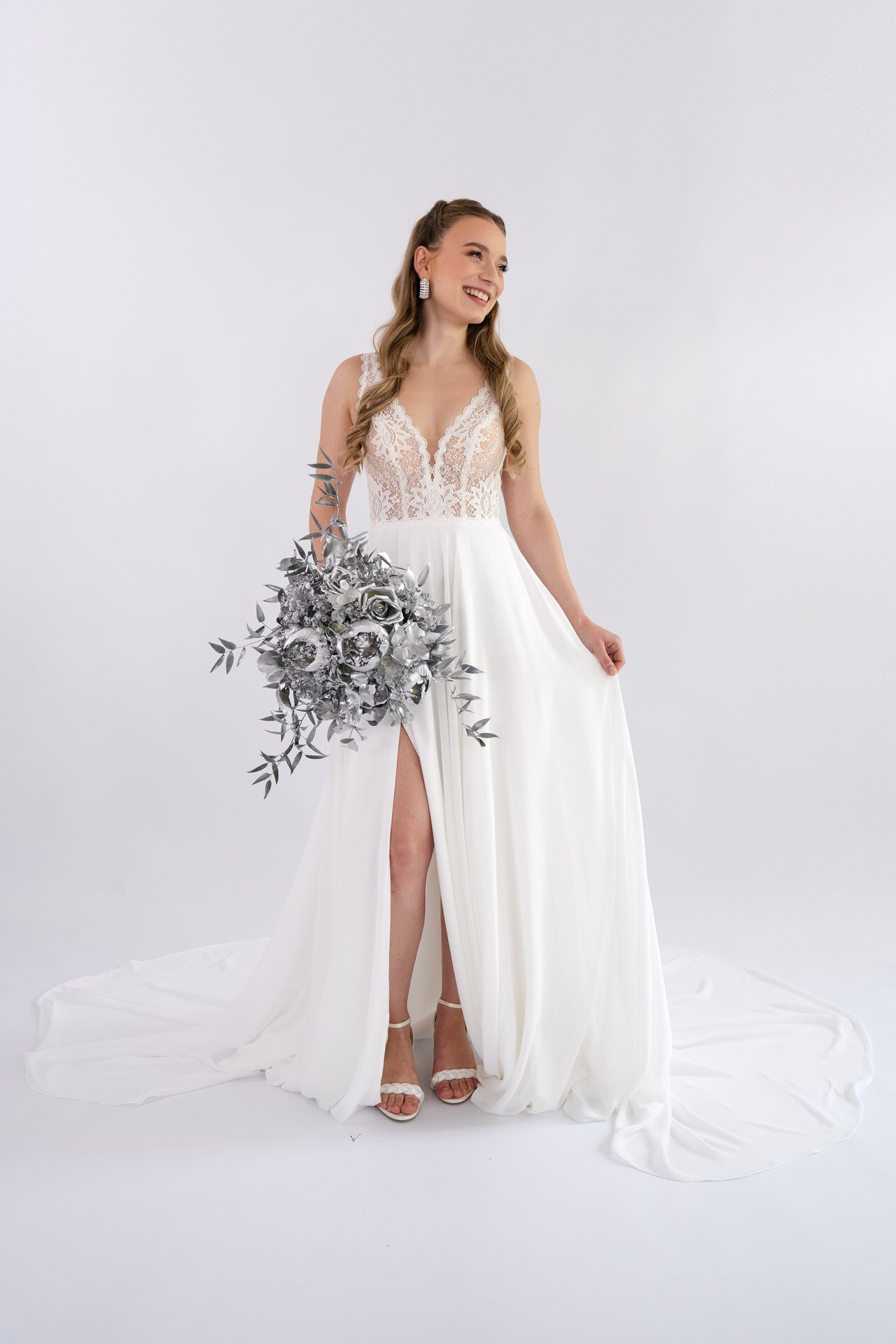 li - 3M - 003 - bridalicious Brautkleider Hochzeitskleider Brautmoden Bremen Wiesbaden