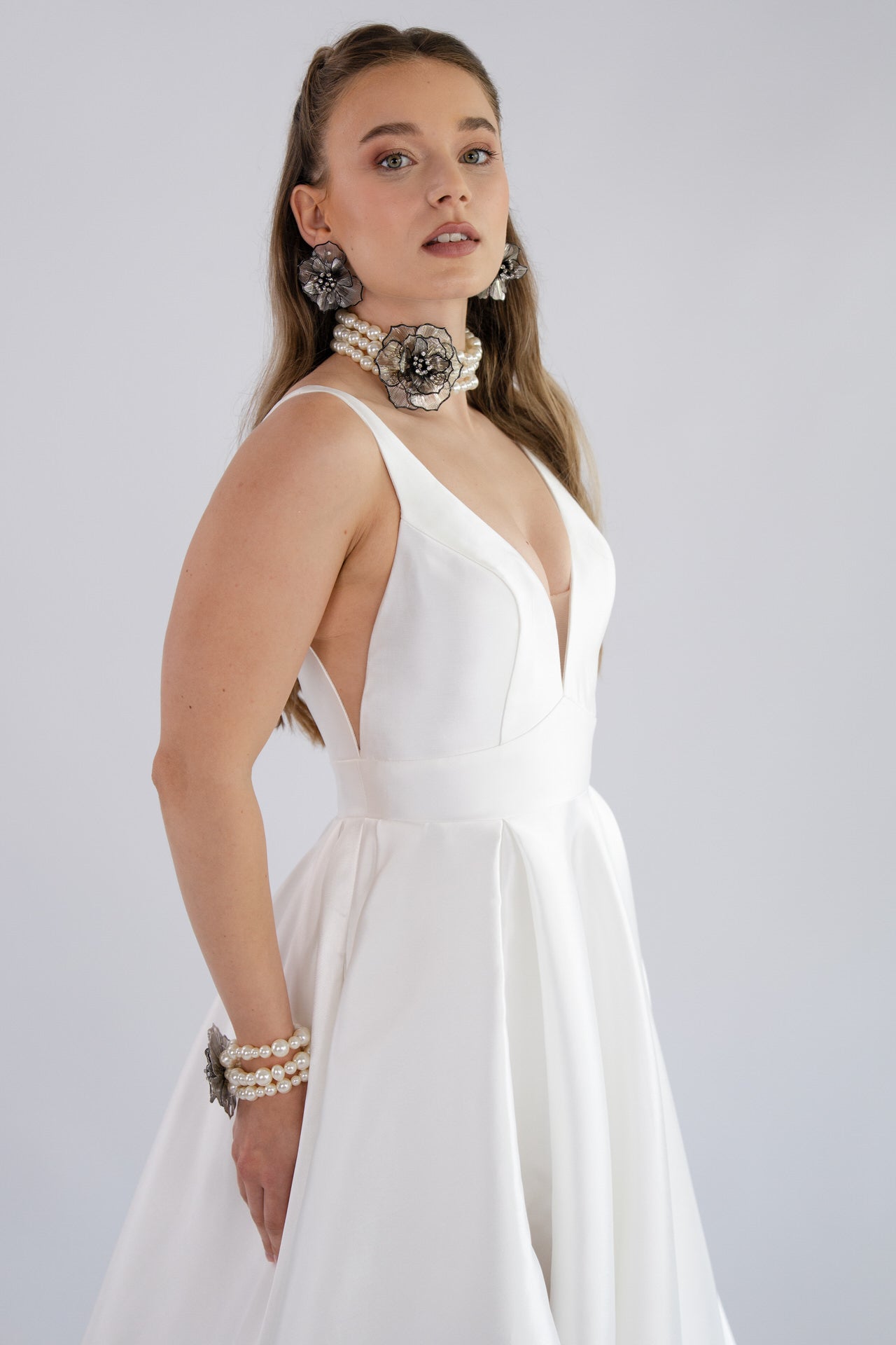 li - 3M - 006(Split) - bridalicious Brautkleider Hochzeitskleider Brautmoden Bremen Wiesbaden