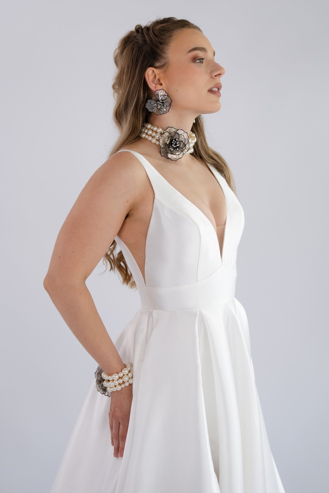 li - 3M - 006(Split) - bridalicious Brautkleider Hochzeitskleider Brautmoden Bremen Wiesbaden