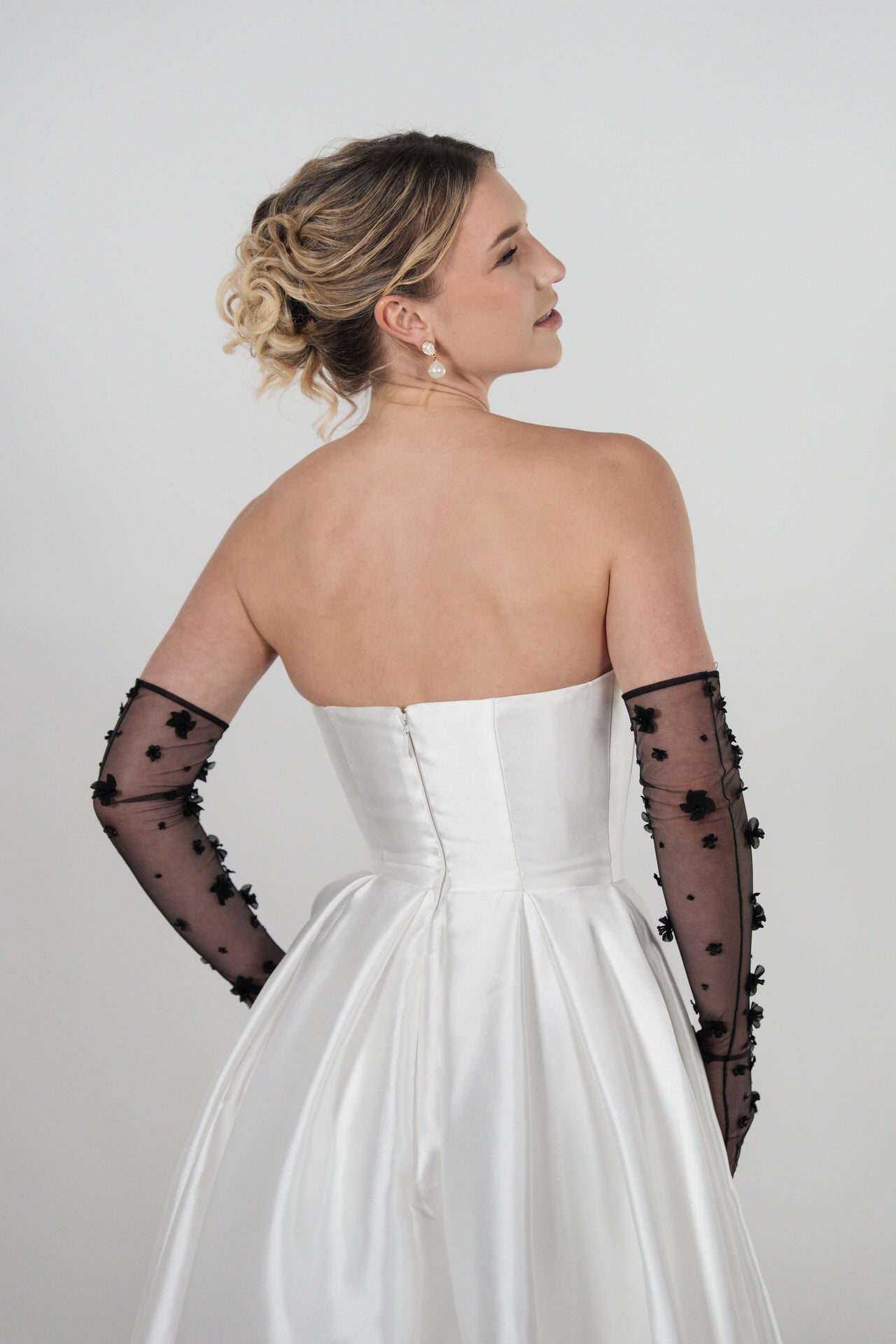 li - 3M - 014 (Split) - bridalicious brautkleider hochzeitskleider