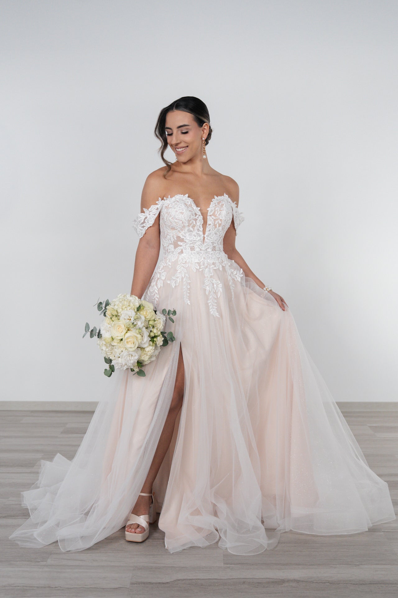 li - 3M - 018(+G) - bridalicious Brautkleider Hochzeitskleider Brautmoden Bremen Wiesbaden