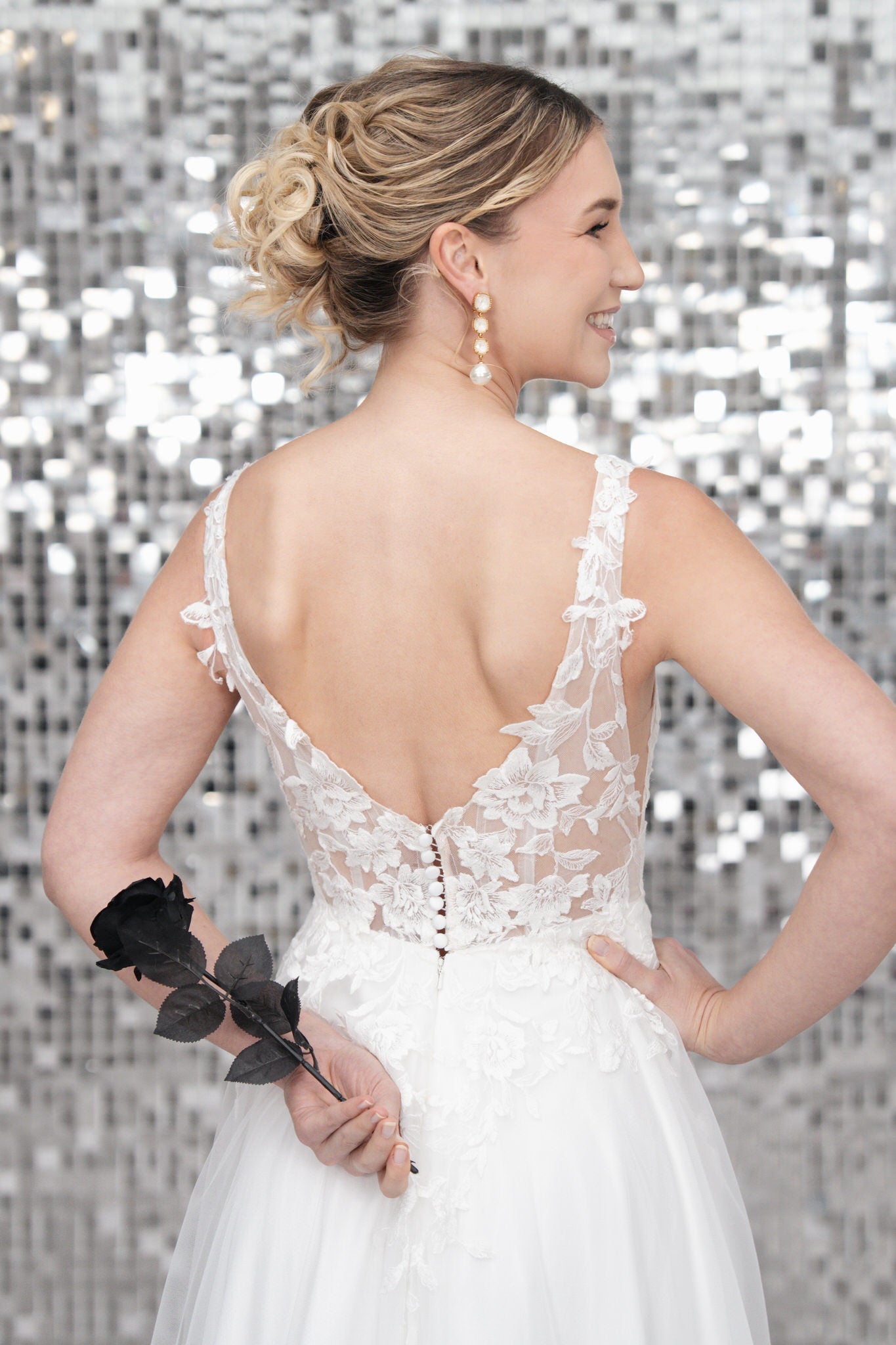 li - 3M - 019 - bridalicious Brautkleider Hochzeitskleider Brautmoden Bremen Wiesbaden