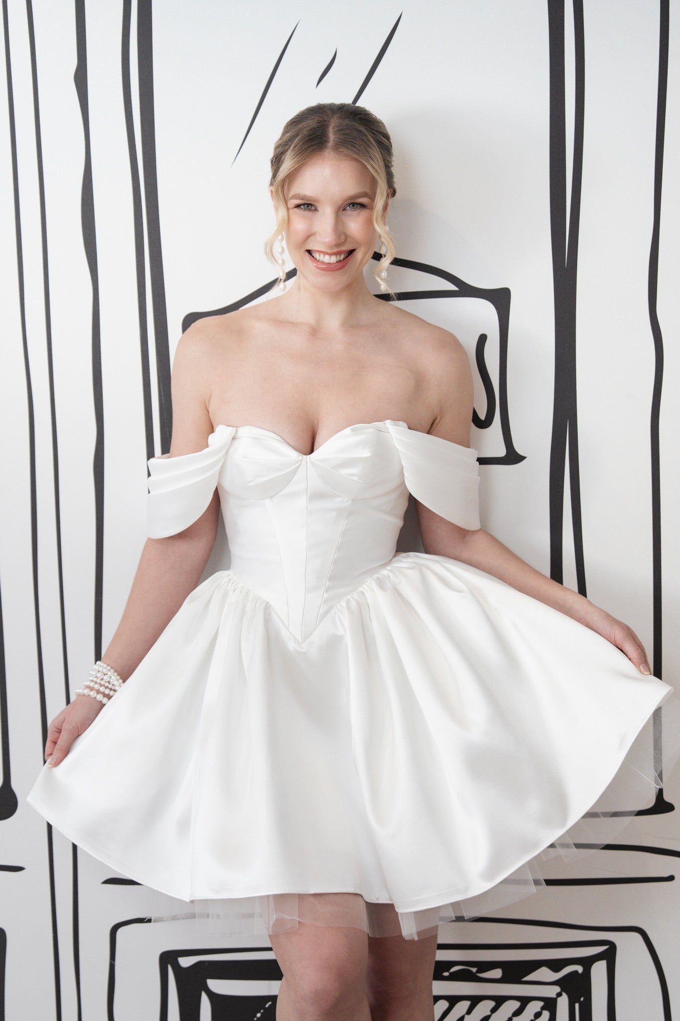 li - 3M - 021 Mini - bridalicious Brautkleider Hochzeitskleider Brautmoden Bremen Wiesbaden