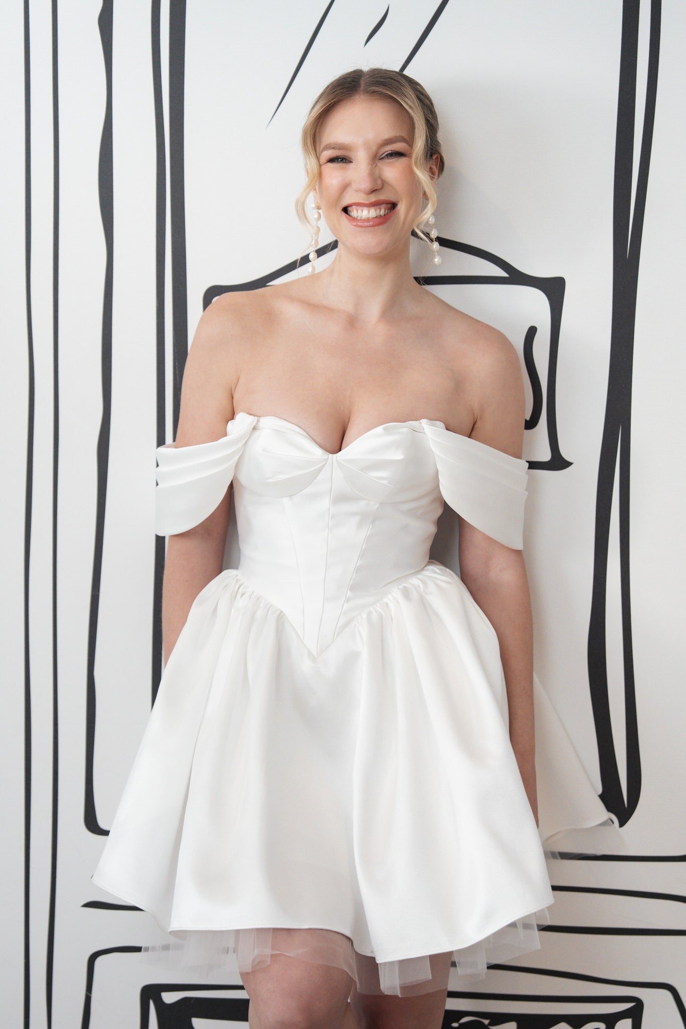 li - 3M - 021 Mini - bridalicious Brautkleider Hochzeitskleider Brautmoden Bremen Wiesbaden