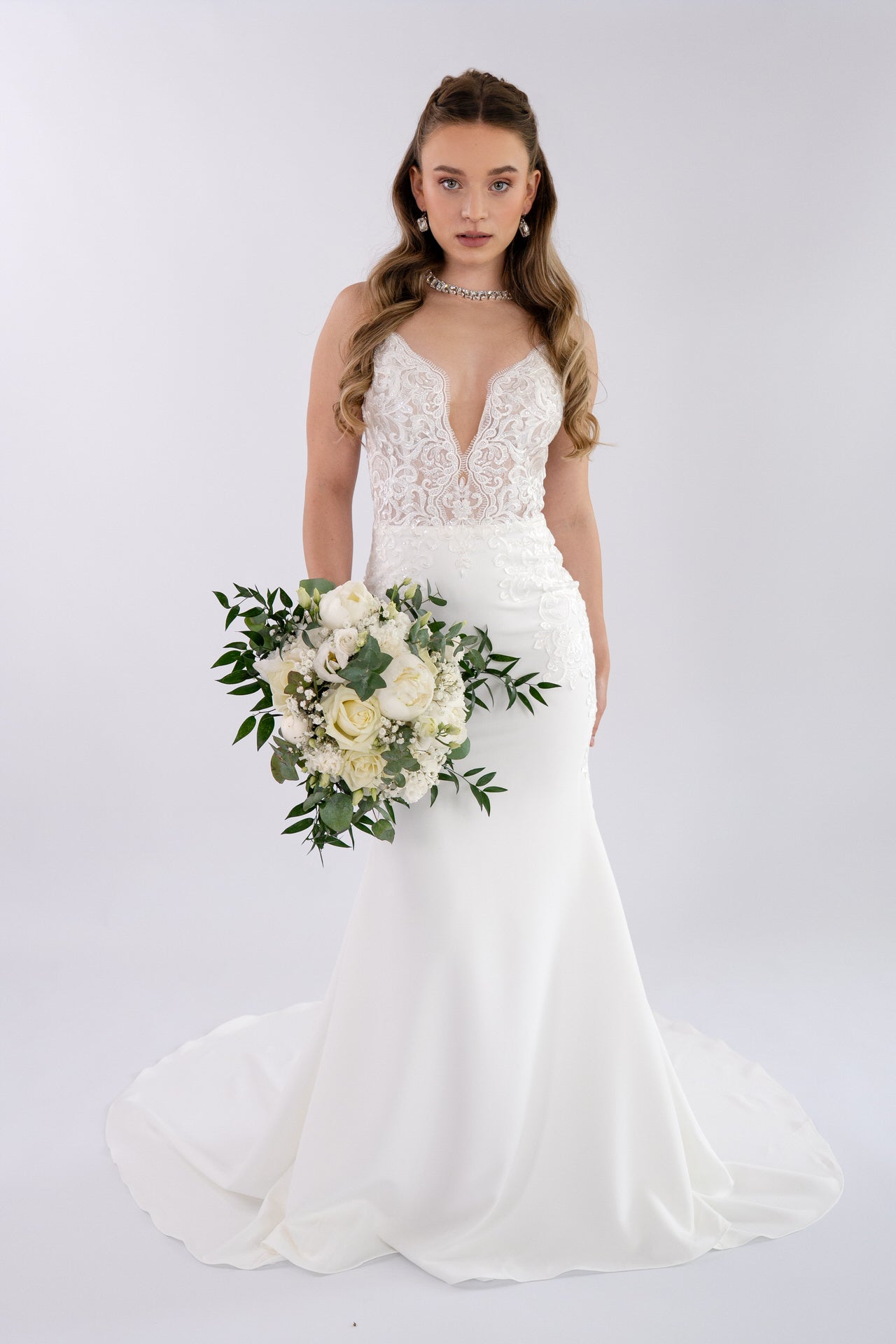li - 4E - 002 - bridalicious Brautkleider Hochzeitskleider Brautmoden Bremen Wiesbaden