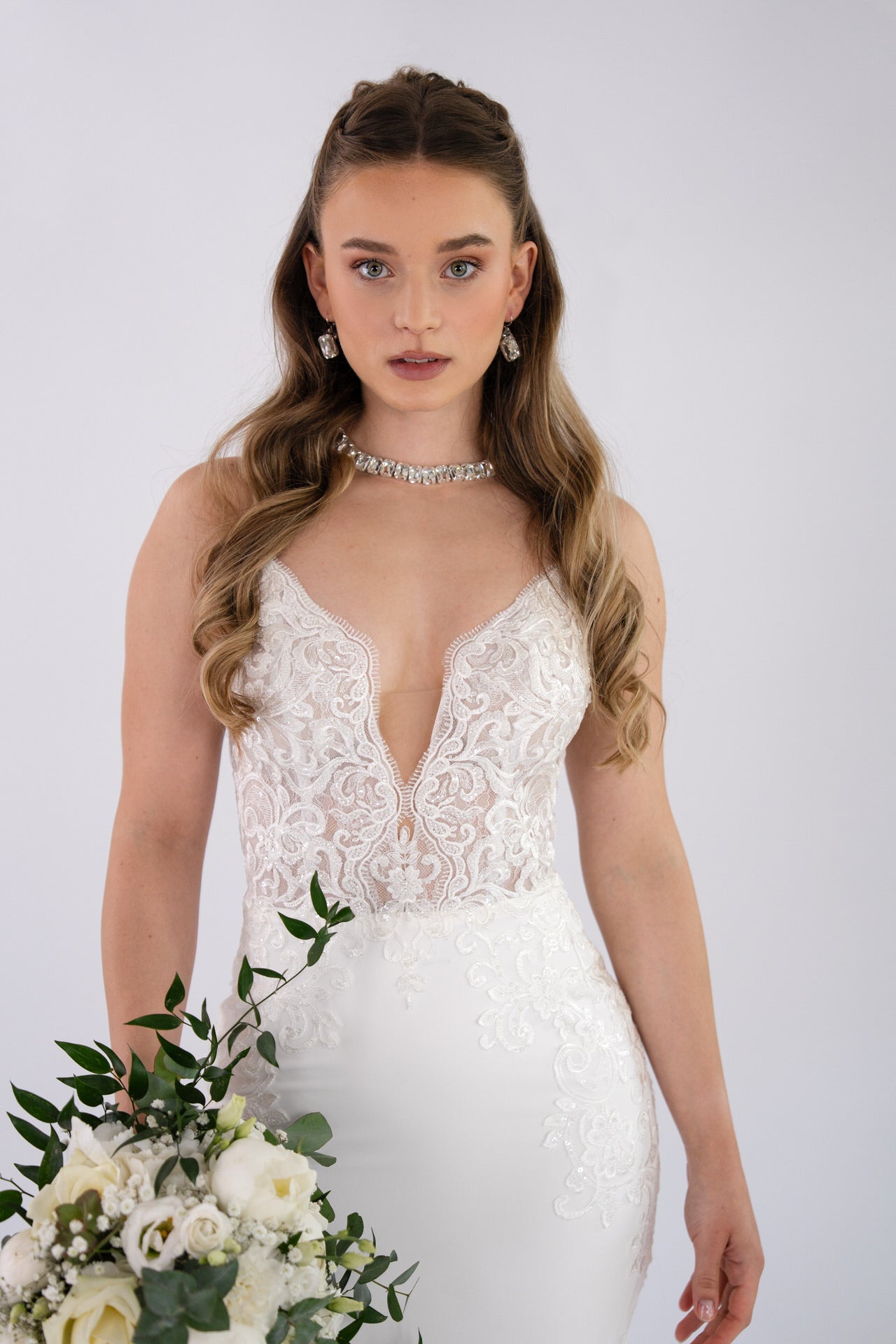 li - 4E - 002 - bridalicious Brautkleider Hochzeitskleider Brautmoden Bremen Wiesbaden
