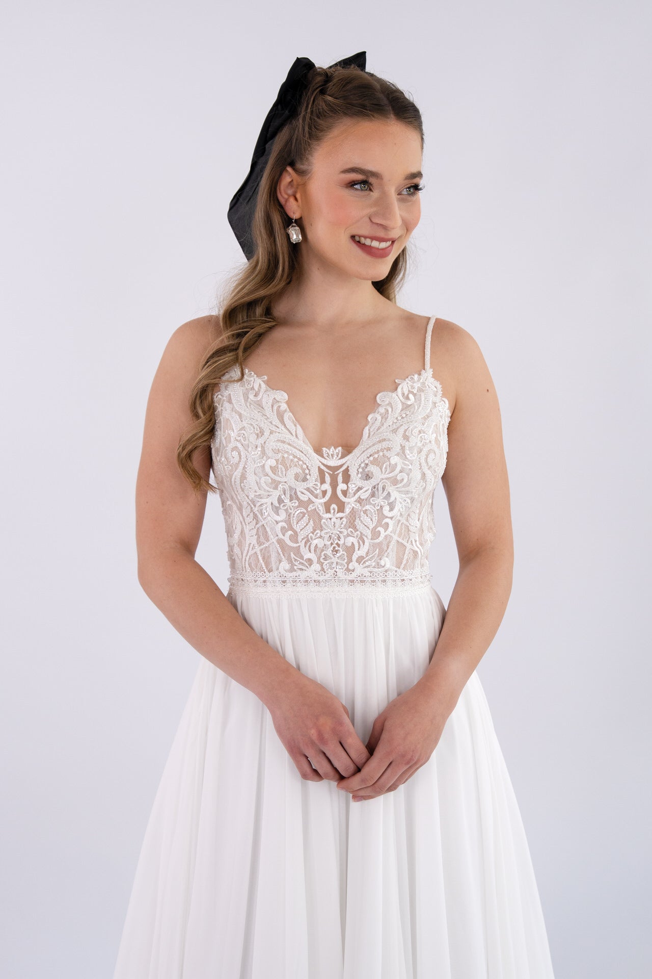 li - 4E - 003 - bridalicious Brautkleider Hochzeitskleider Brautmoden Bremen Wiesbaden