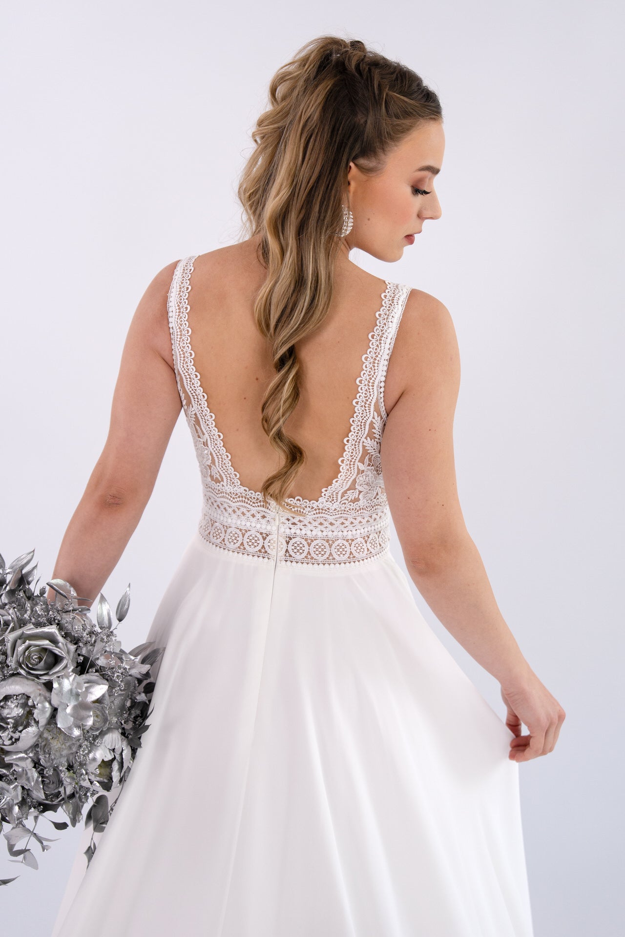 li - 4E - 004 - bridalicious Brautkleider Hochzeitskleider Brautmoden Bremen Wiesbaden