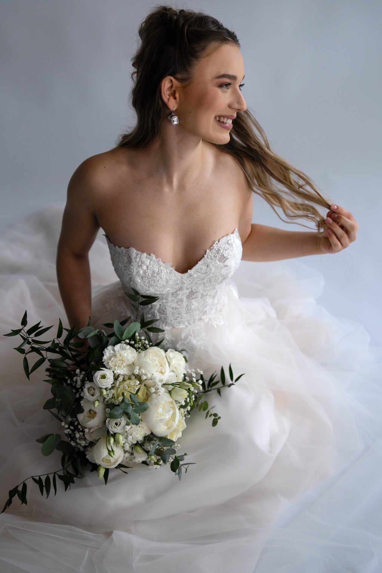 li - 4E - 005 - bridalicious Brautkleider Hochzeitskleider Brautmoden Bremen Wiesbaden
